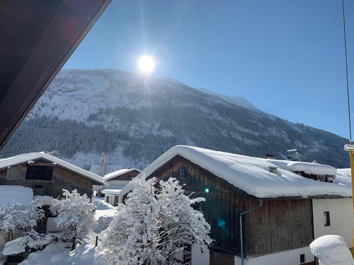 Haus Walch Bed and Breakfast Elbigenalp Eksteriør billede